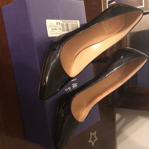 Black patent leather shoes. Size 7 like new - Picture 2 of 4